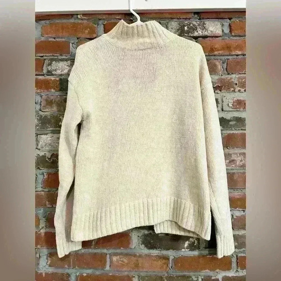 Lovers + Friends Cream Zip Sweater Size M - Picture 6 of 7
